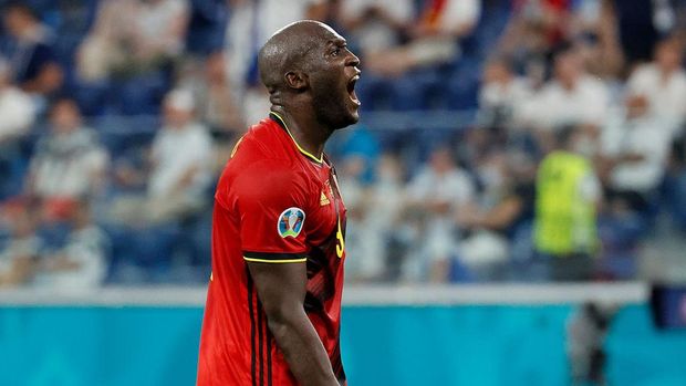 SAINT PETERSBURG, RUSSIA - JUNE 21: Romelu Lukaku of Belgium celebrates after scoring their side's second goal during the UEFA Euro 2020 Championship Group B match between Finland and Belgium at Saint Petersburg Stadium on June 21, 2021 in Saint Petersburg, Russia. (Photo by Anatoly Maltsev - Pool/Getty Images)