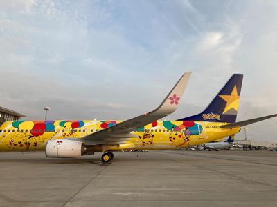 Potret Pesawat Bertema Pikachu, Gemoy!