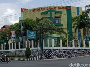 Isolasi Corona di Klaten Penuh, RS Dirikan Tenda-Pasien Antre di IGD Isolasi Corona di Klaten Penuh, RS Dirikan Tenda-Pasien Antre di IGD