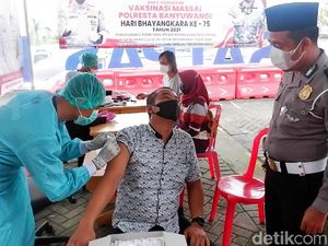 Urus SIM di Banyuwangi Dapat Vaksin Gratis