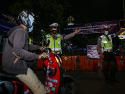 Polisi Tambah 12 Titik Pembatasan Mobilitas, Meluas ke Depok-Bekasi