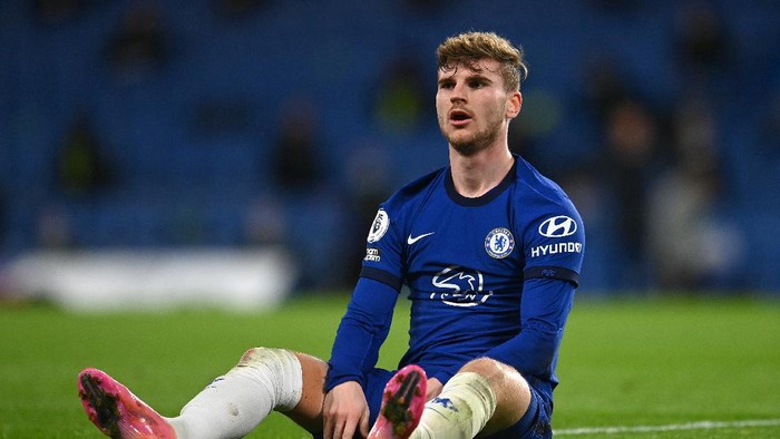 LONDON, ENGLAND - MAY 18: Timo Werner of Chelsea looks on  during the Premier League match between Chelsea and Leicester City at Stamford Bridge on May 18, 2021 in London, England. A limited number of fans will be allowed into Premier League stadiums as Coronavirus restrictions begin to ease in the UK following the COVID-19 pandemic. (Photo by Glyn Kirk - Pool/Getty Images)