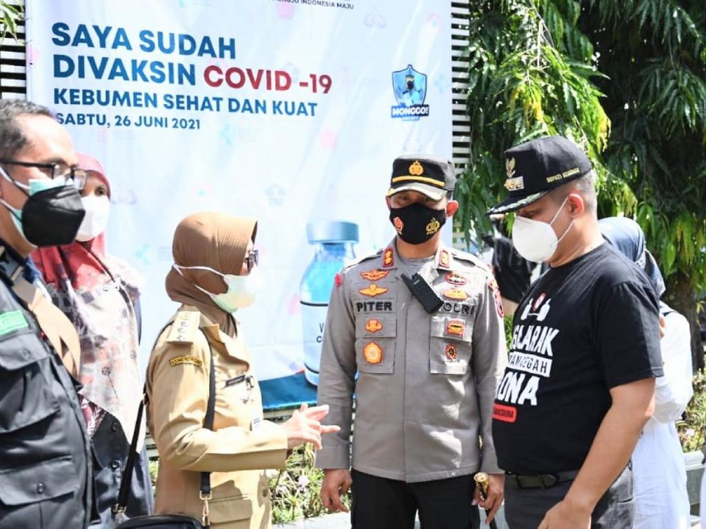 Animo Tinggi, Vaksinasi Massal di Kebumen Diprediksi Lampaui Target Animo Tinggi, Vaksinasi Massal di Kebumen Diprediksi Lampaui Target