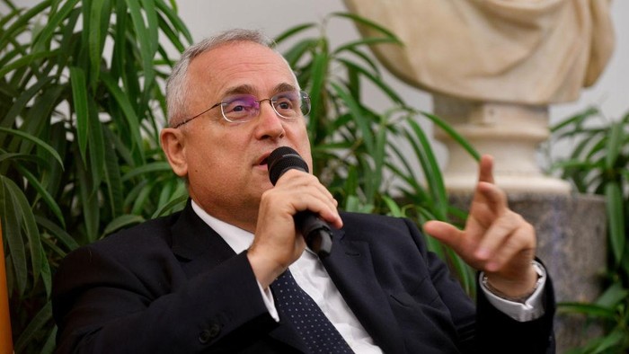 ROME, ITALY - JUNE 08: SS Lazio President Claudio Lotito speaks during the Mayor of Rome Virginia Raggi meets SS Lazio women on June 08, 2021 in Rome, Italy. (Photo by Marco Rosi - SS Lazio/Getty Images)