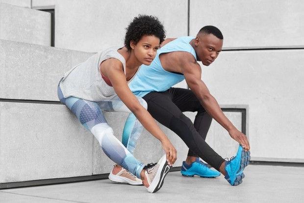 Jenis sepatu flexible tentunya bisa membahayakan kesehatan kaki karena tidak memiliki penopang kaki.