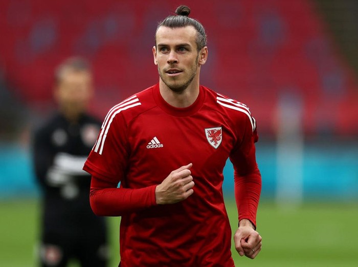 AMSTERDAM, NETHERLANDS - JUNE 25: Gareth Bale of Wales looks on during the Wales Training Session ahead of the UEFA Euro 2020 Round of 16 match between Wales and Denmark at Johan Cruijff Arena on June 25, 2021 in Amsterdam, Netherlands. (Photo by Dean Mouhtaropoulos/Getty Images)