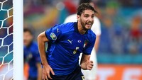 Manuel Locatelli, gelandang tengah Juventus berusia 24 tahun ini juga diminati pelatih Carlo Ancelotti. Tapi apa Si Nyonya Tua rela melepasnya? (Getty Images)
