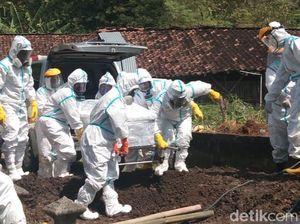 Pekan I Juli, 100 Jenazah Dimakamkan dengan Protokol COVID di Sleman Pekan I Juli, 100 Jenazah Dimakamkan dengan Protokol COVID di Sleman