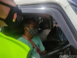 Pengendara Masuk Cianjur Tak Bawa Surat Bebas COVID-19 Diputar Arah