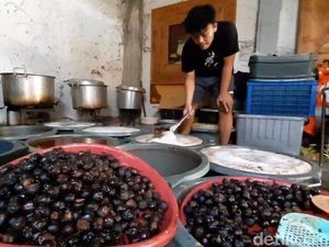 Menengok Produsen Lerak Bertahan di Tengah Hantaman Corona