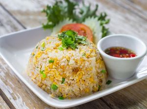 Resep Nasi Goreng Telur dan Ebi Buat Sarapan Enak di Akhir Bulan Resep Nasi Goreng Telur dan Ebi Buat Sarapan Enak di Akhir Bulan
