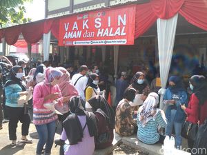 Vaksinasi di Purbalingga Timbulkan Kerumunan, Polisi: Masyarakat Susah Diatur