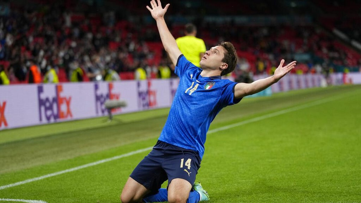 Federico Chiesa punya catatan lebih hebat dari Enrico Chiesa. (Foto: AP/Frank Augstein)