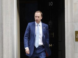 Matt Hancock, Eks Menkes Inggris dengan Kodok di Kepala?