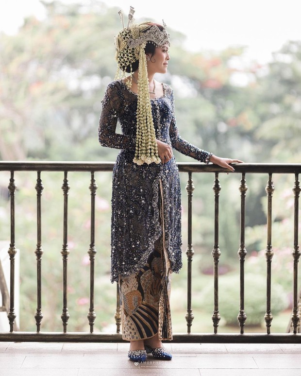 Foto: Kebaya sunda/instagram.com/@kaarabride Foto: Kebaya sunda/instagram.com/@kaarabride