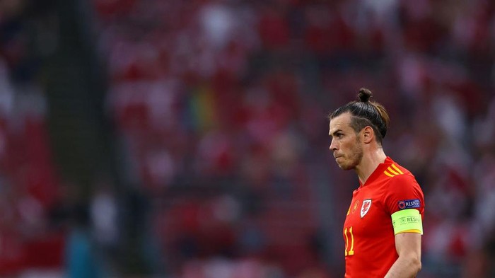 AMSTERDAM, NETHERLANDS - JUNE 26: Gareth Bale of Wales looks on during the UEFA Euro 2020 Championship Round of 16 match between Wales and Denmark at Johan Cruijff Arena on June 26, 2021 in Amsterdam, Netherlands. (Photo by Dean Mouhtaropoulos/Getty Images)