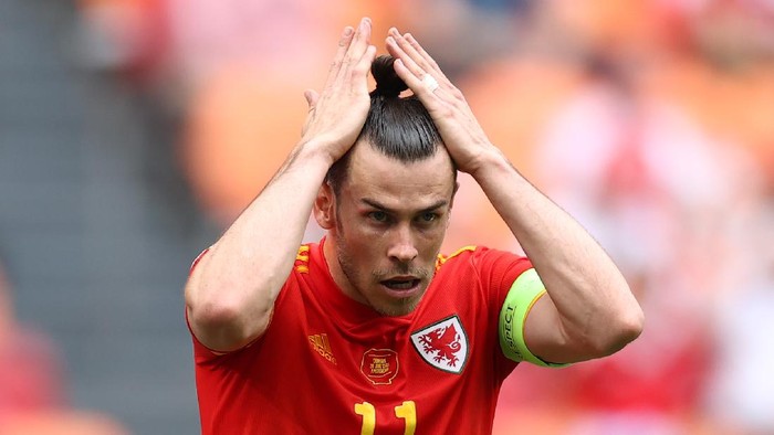 AMSTERDAM, NETHERLANDS - JUNE 26: Gareth Bale of Wales reacts during the UEFA Euro 2020 Championship Round of 16 match between Wales and Denmark at Johan Cruijff Arena on June 26, 2021 in Amsterdam, Netherlands. (Photo by Dean Mouhtaropoulos/Getty Images)