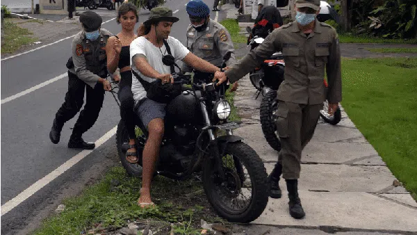 Seribu Satu Cara Mengerem Laju Kasus Corona