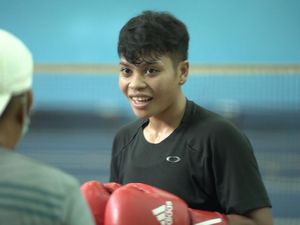 Tangis dan Tawa Petinju Wanita Terbaik Indonesia Tangis dan Tawa Petinju Wanita Terbaik Indonesia