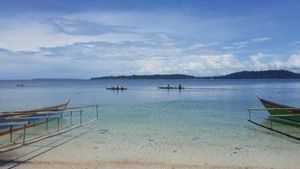 Rupa Secuil Surga dari Teluk Cenderawasih