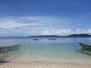 Rupa Secuil Surga dari Teluk Cenderawasih Rupa Secuil Surga dari Teluk Cenderawasih