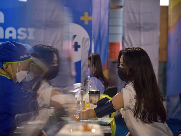 Rekor! Vaksinasi Corona di RI Tembus 1,3 Juta Per Hari