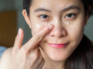 Rekomendasi 7 Sunscreen untuk Kulit Berjerawat dan Berminyak Rekomendasi 7 Sunscreen untuk Kulit Berjerawat dan Berminyak