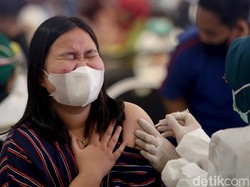 Hapus Syarat KTP Domisili, Kemenkes Perluas Pos Vaksinasi