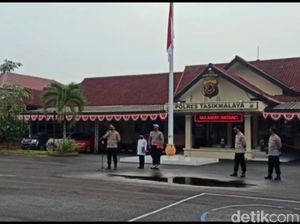 Polres Tasikmalaya Ajak Para Pemohon SIM Vaksinasi Covid-19 Massal