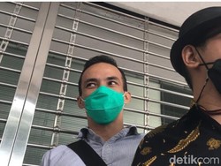 Attila Syach Muncul Setelah Jadi Tersangka Dugaan KDRT: Ini Ecek-ecek