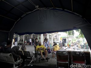 Corona Ngegas di Yogyakarta, RS Sardjito Dirikan Tenda Darurat Corona Ngegas di Yogyakarta, RS Sardjito Dirikan Tenda Darurat