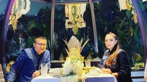 Intip Kedekatan Anang Hermansyah dan Keluarganya Saat Kulineran