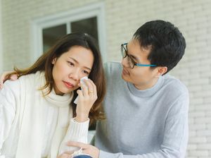 Kenali Tanda Istri Kecewa dengan Sikap Suami