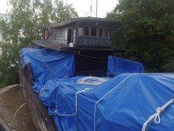 Kapal Penyelundup 783 Bal Pakaian Bekas Ilegal Asal Malaysia Ditangkap