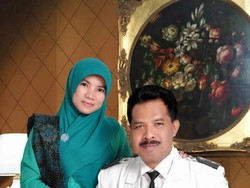 Viral Dulu Istri Pejabat Kini Jadi Buruh Pabrik, Ini Kisah Lengkapnya