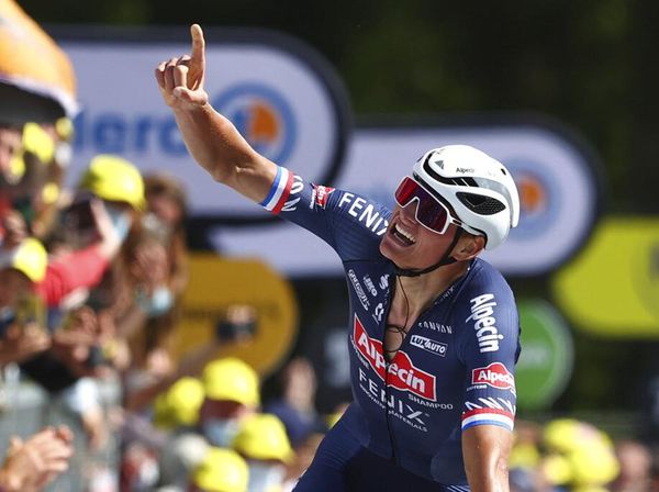 Luapan Ekspresi Kemenangan Van Der Poel