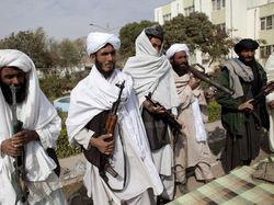 Ratusan Warga Afghanistan Kabur ke Tajikistan Gegara Taliban