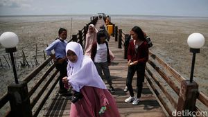 Menjelajah Pantai Sejarah yang Penuh Cerita di Sumatera Utara