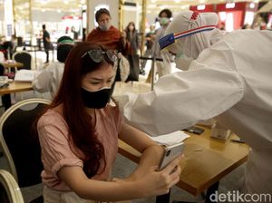 Vaksinasi untuk Pegawai Bank Diminta Dipercepat Vaksinasi untuk Pegawai Bank Diminta Dipercepat