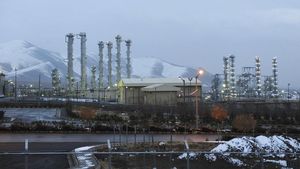 Meraba Teknologi Nuklir dan Satelit Iran yang Bikin AS Murka