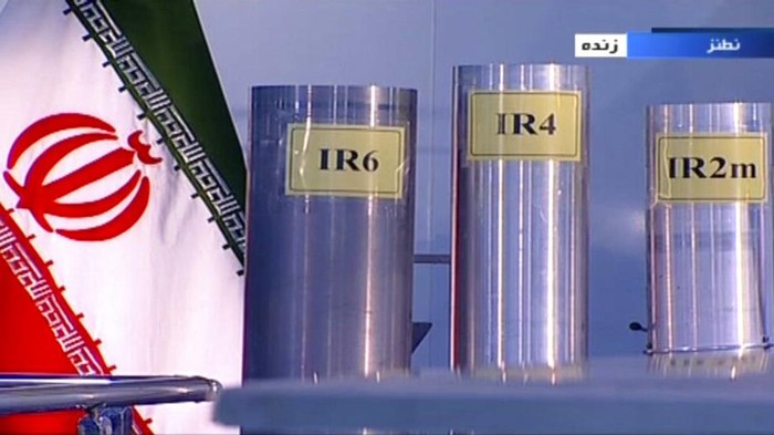 Meraba Teknologi Nuklir dan Satelit Iran yang Bikin AS Murka Pemerintah Iran menolak menyediakan data dan gambar terkait reaktor nuklirnya ke tubuh pengawas PBB. Teknologi tersebut yang bikin AS dan tubuh atom dunia meradang.