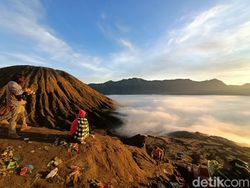 Gunung Bromo dan Semeru Ditutup Selama PPKM Darurat, Ini Link Reschedule-nya