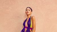 5 Potret Seksi Zendaya di BET Awards, Gaunnya Terinspirasi Beyonce
