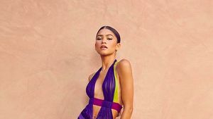 5 Potret Seksi Zendaya di BET Awards, Gaunnya Terinspirasi Beyonce