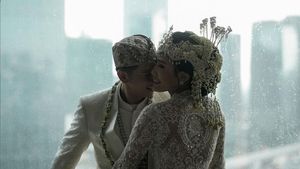 7 Potret Mewahnya Pernikahan Alika Islamadina dan Raja Siregar