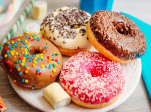 Mencuri Donat Seharga Rp 75 Ribu Mencuri Donat Seharga Rp 75 Ribu