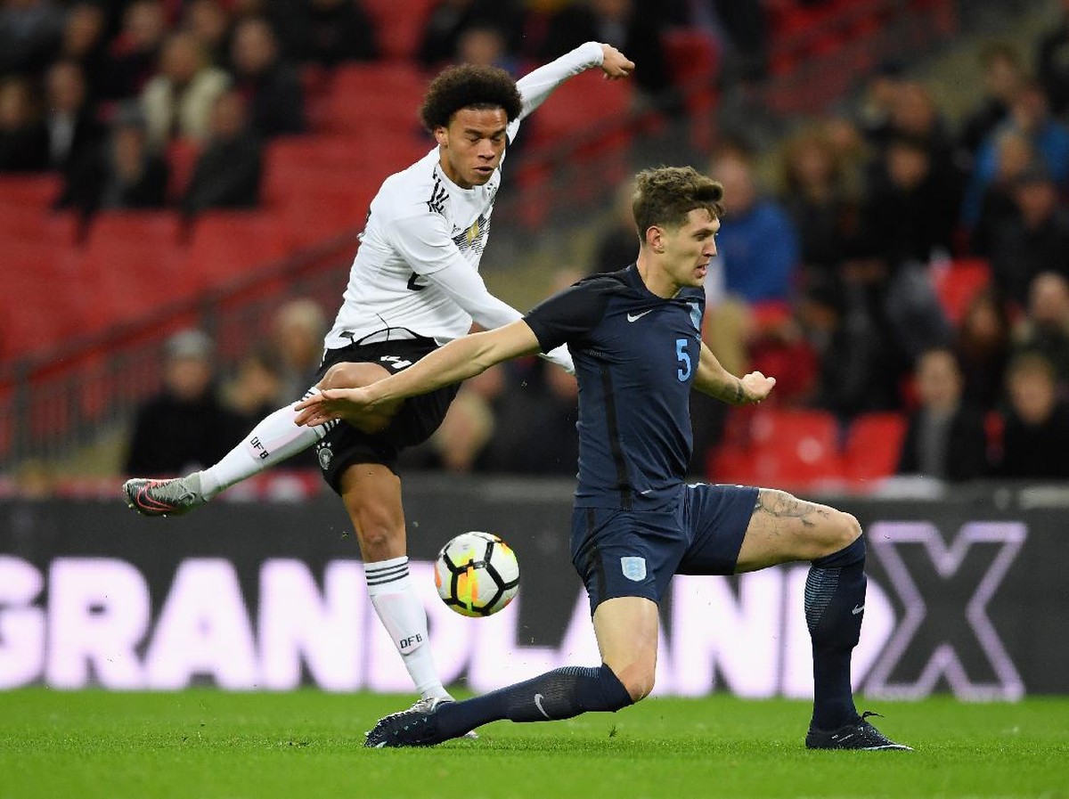 Jose Mourinho meyakini, pemenang laga Inggris vs Jerman diyakini akan lolos ke final Piala Eropa 2020. (Foto: Getty Images/Laurence Griffiths)