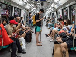 Singapura Longgarkan Pembatasan COVID Besar-besaran Lusa, Ini Daftarnya