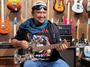 GIGI Rilis Video Tribute untuk Mendiang Aria Baron GIGI Rilis Video Tribute untuk Mendiang Aria Baron