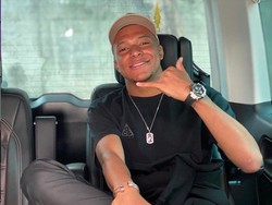 Mbappe yang Nggak Butuh Supercar, Cukup Pakai MPV